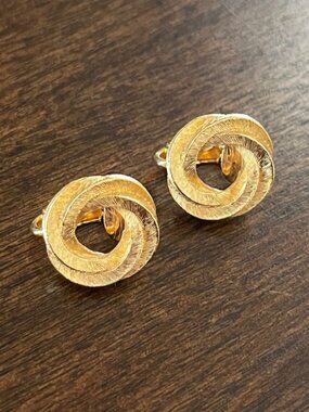 Avon Clip Earrings Gold Tone Minimalist Classic